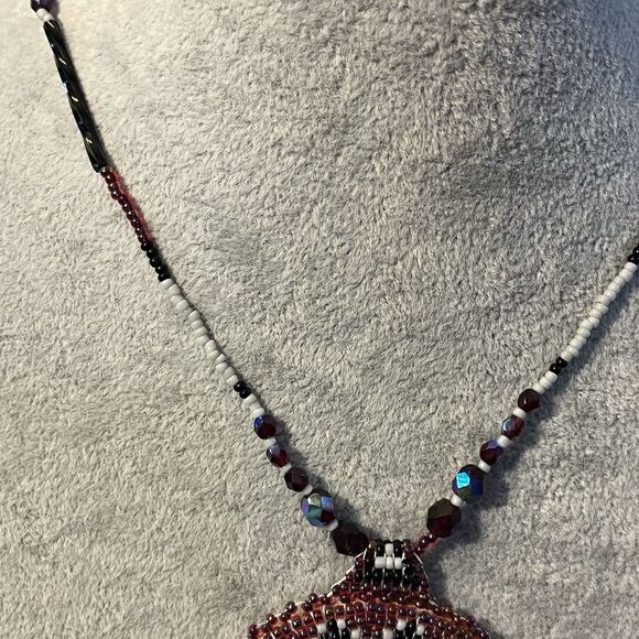 VTG Native American Handmade Seed Bead Portrait Pendant Necklace Leather Backed - Picture 4 of 7
